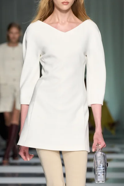 Look 28